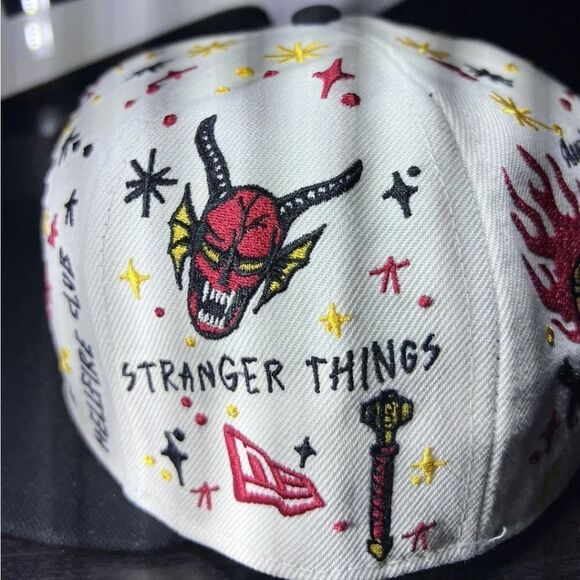 STRANGER THINGS HELLFIRE CLUB EXCLUSIVE HAT 7 1/4 BRAND NEW!! - Picture 3 of 6